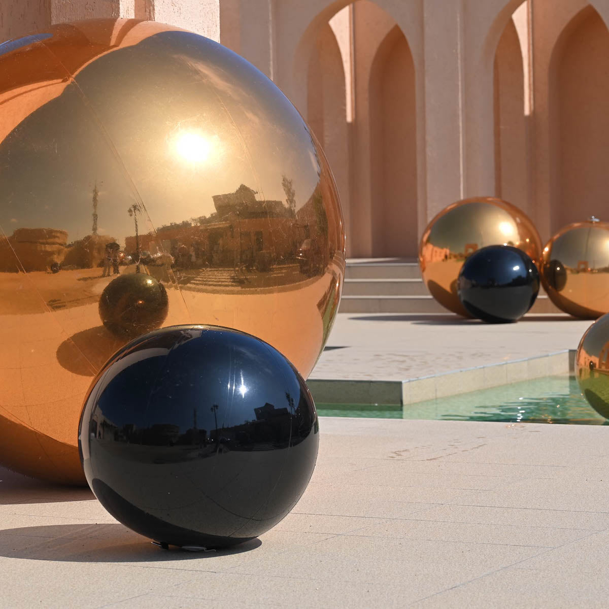 Yescom Inflatable Mirror Balloon with Iridescent, Gold, Silver, Black Options
