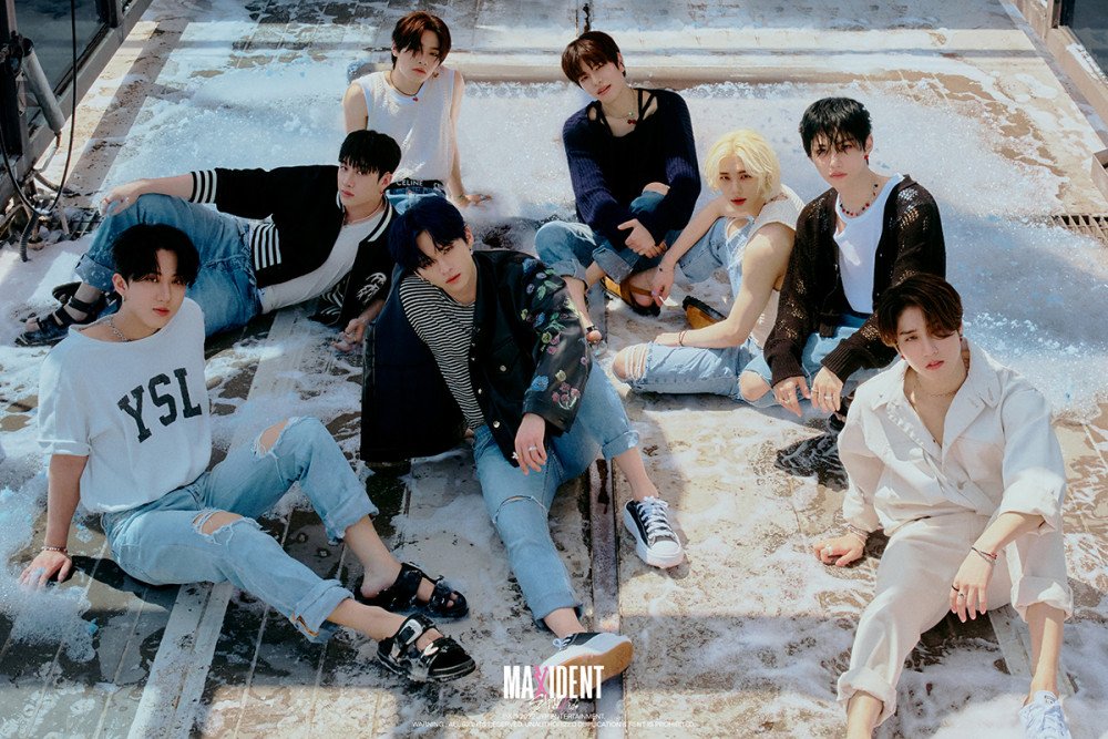Stray Kids 7th Mini Album - Maxident Limited Edition (Go Ver)