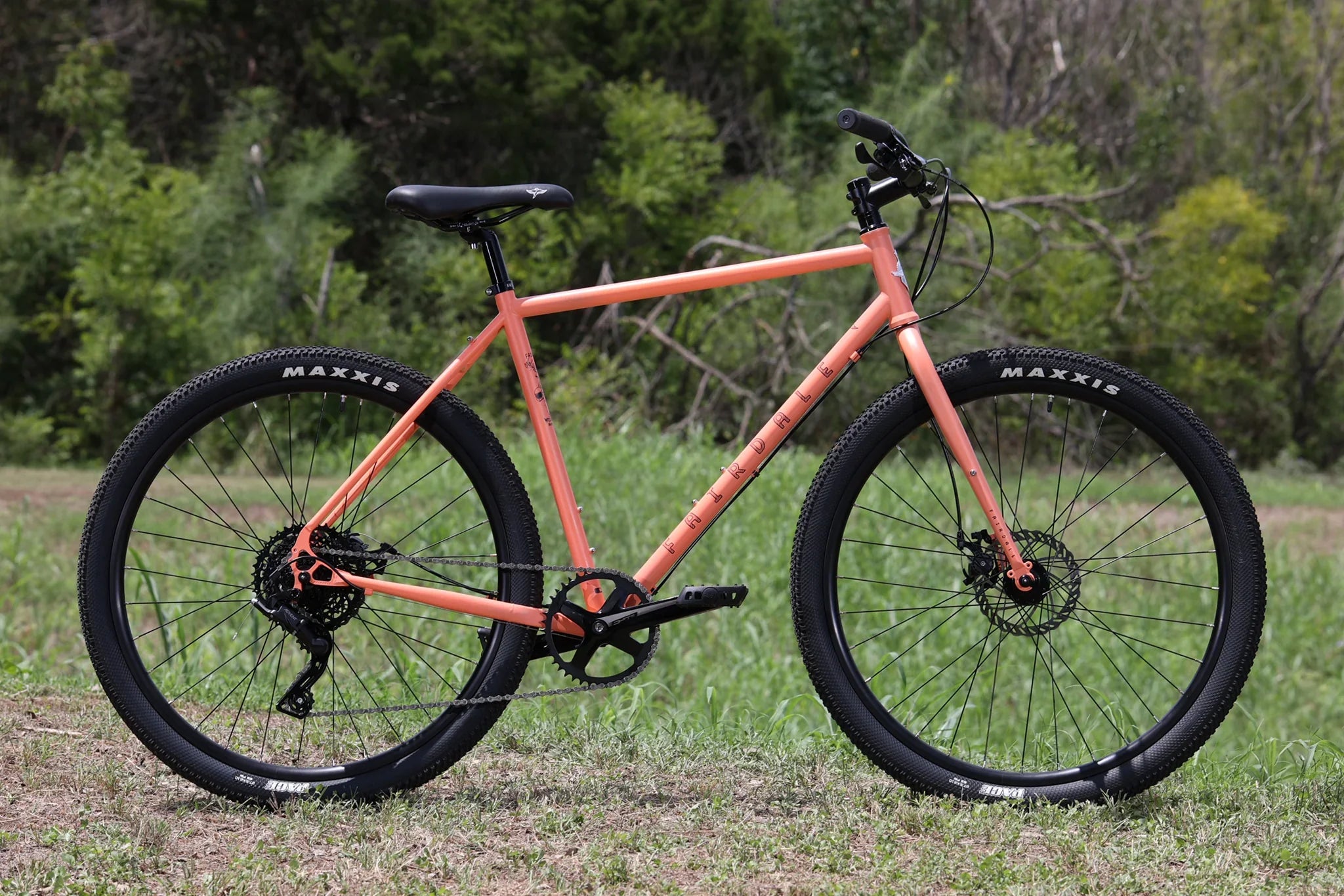 Fairdale Weekender Archer 27.5″ Complete Cruiser Bike - Matte Coral Red