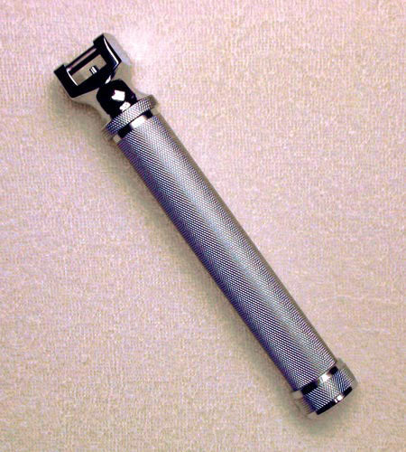 Laryngoscope Handle - Medium/Standard, Battery Powered for Emergency & First Aid Use