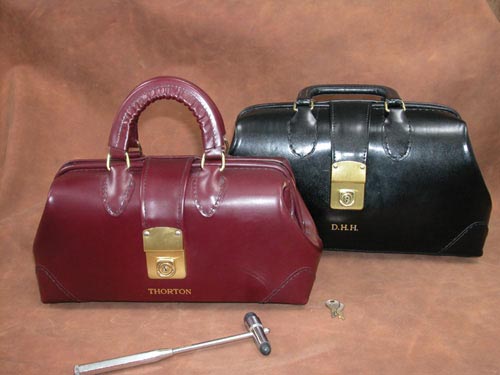 Specialist Medical Boston Bag, 16-Inch, Black Pebble Leather Doctor's Case