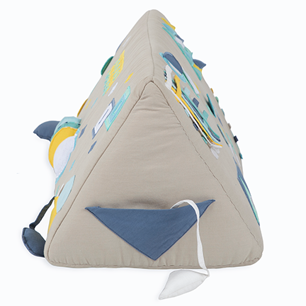 Role Play Neo Geometric tummy time toy