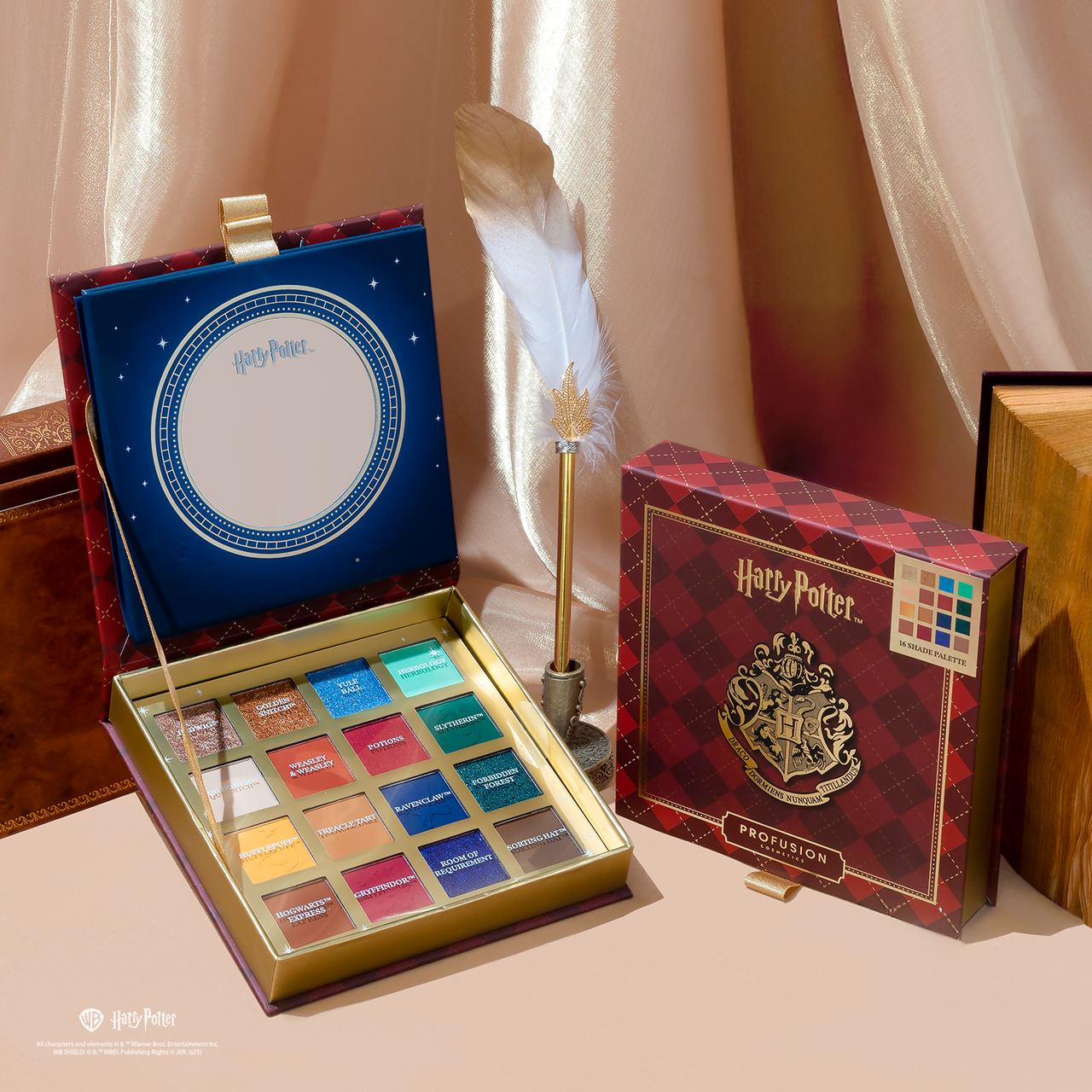 Harry Potter Holiday | Hogwarts™ 16 Shade Palette