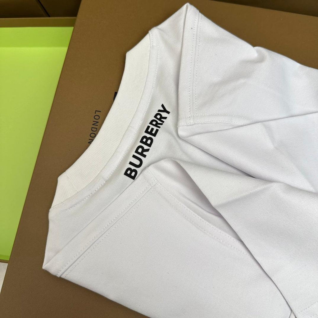 Burberry T-Shirt Without Collar 'White & Beige'
