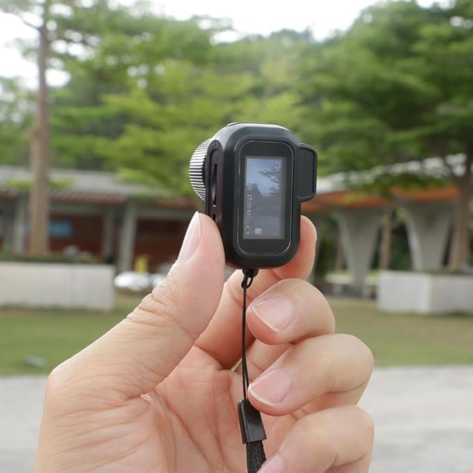 Keychain Camera, World's Smallest 1080P Hd Mini Camera llavero,Keychain Photo/Video Camera, Retro Portable Mini，100 Mins Battery Life, for Students, Kids (No Memory Card)
