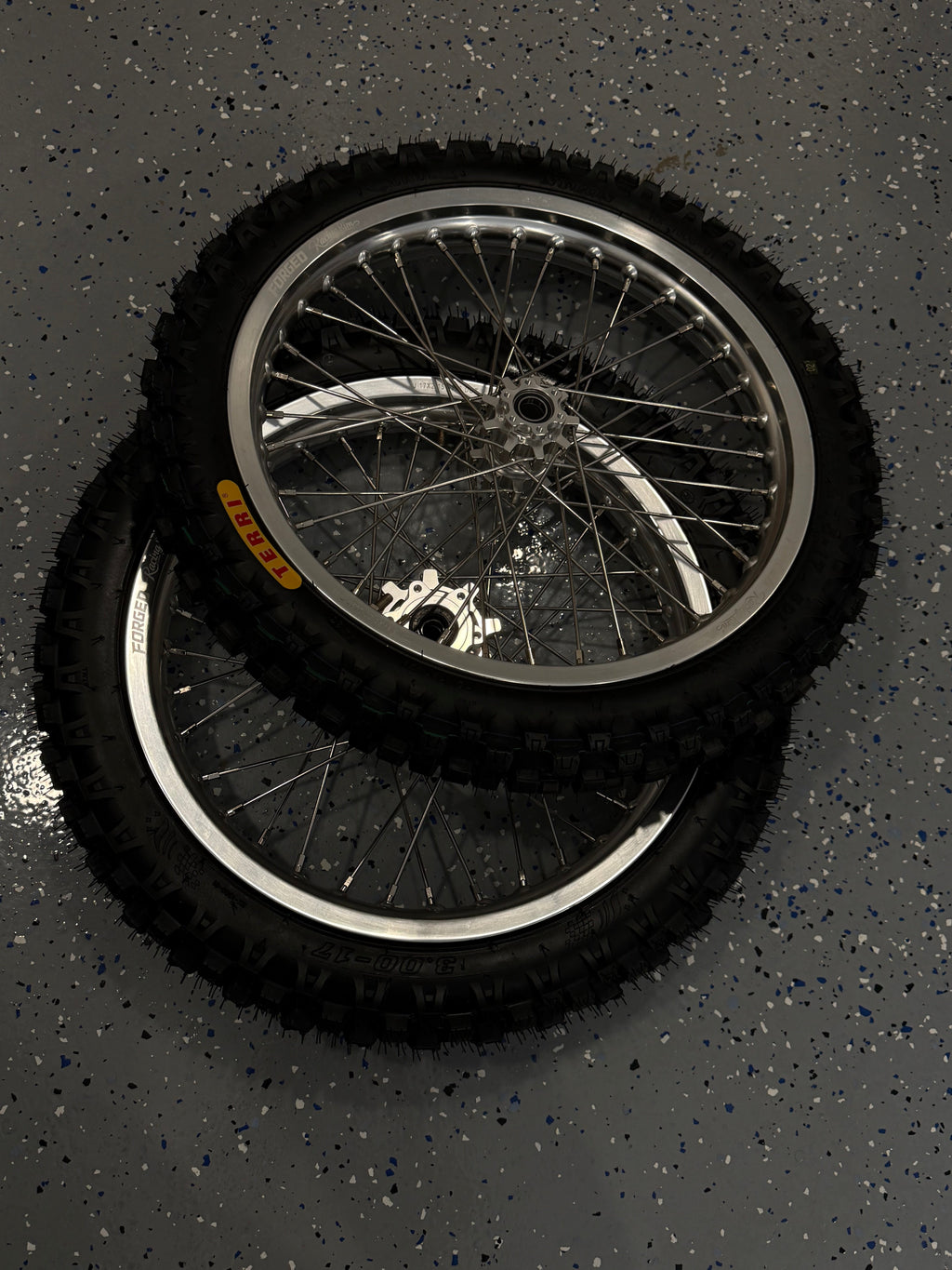 Chrome Talaria Dirt Wheelset