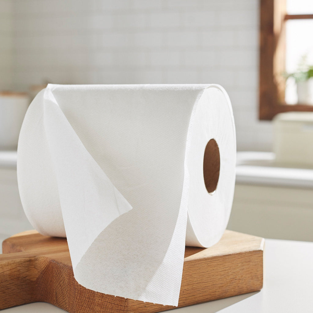 SofPull® White Paper Towel, 3,300 Feet, 6 Rolls per Case 28124