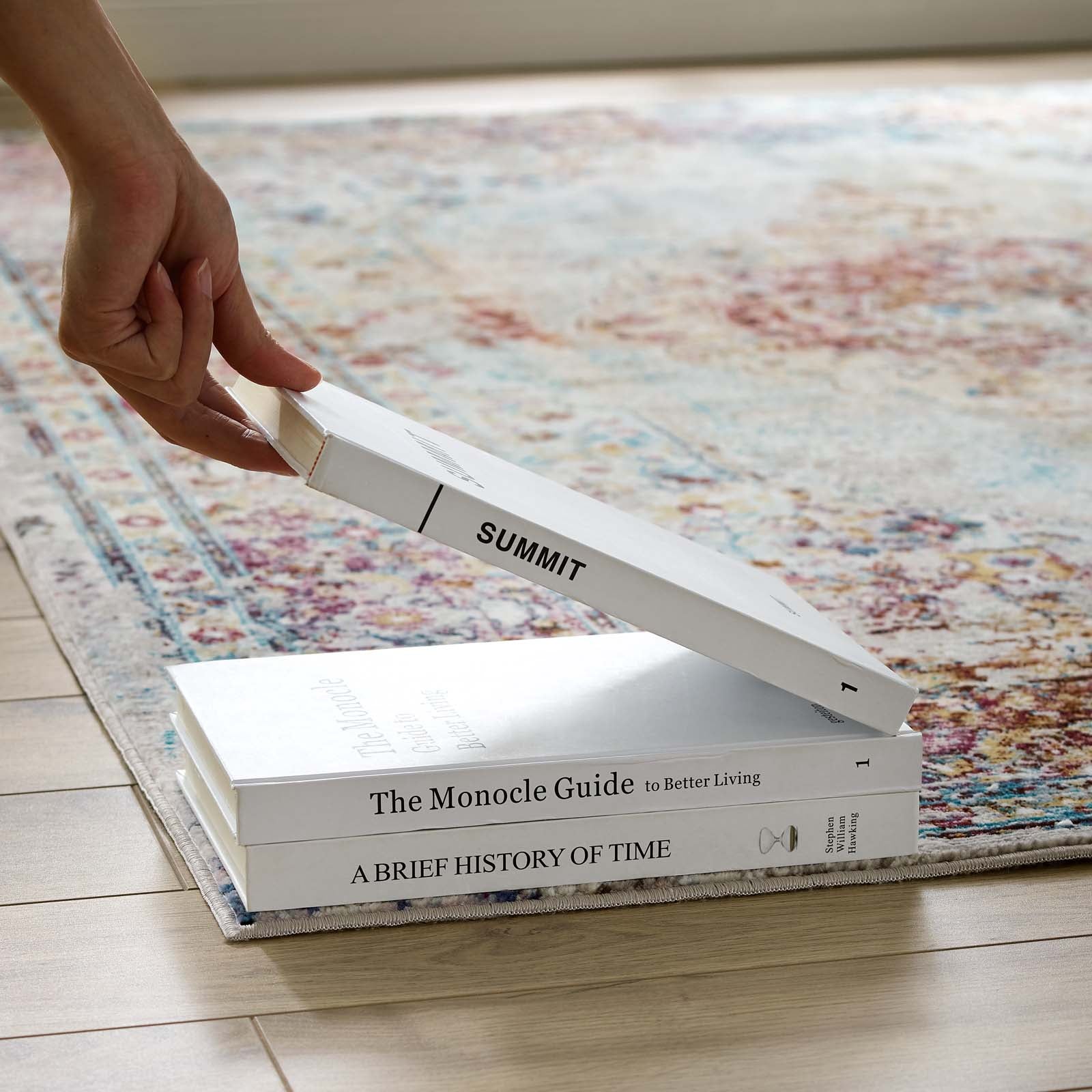 Success Merritt Transitional Distressed Floral Vintage Medallion 4x6 Area Rug by Modway