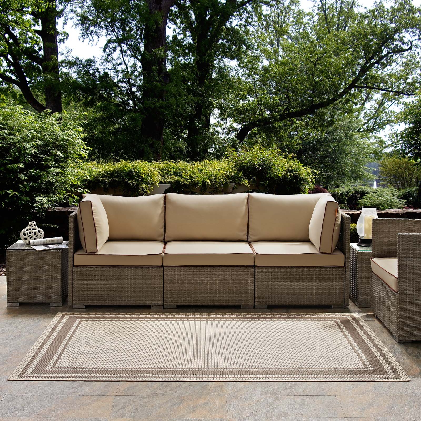 Rim Solid Border Indoor and Outdoor 5x8 Area Rug by Modway