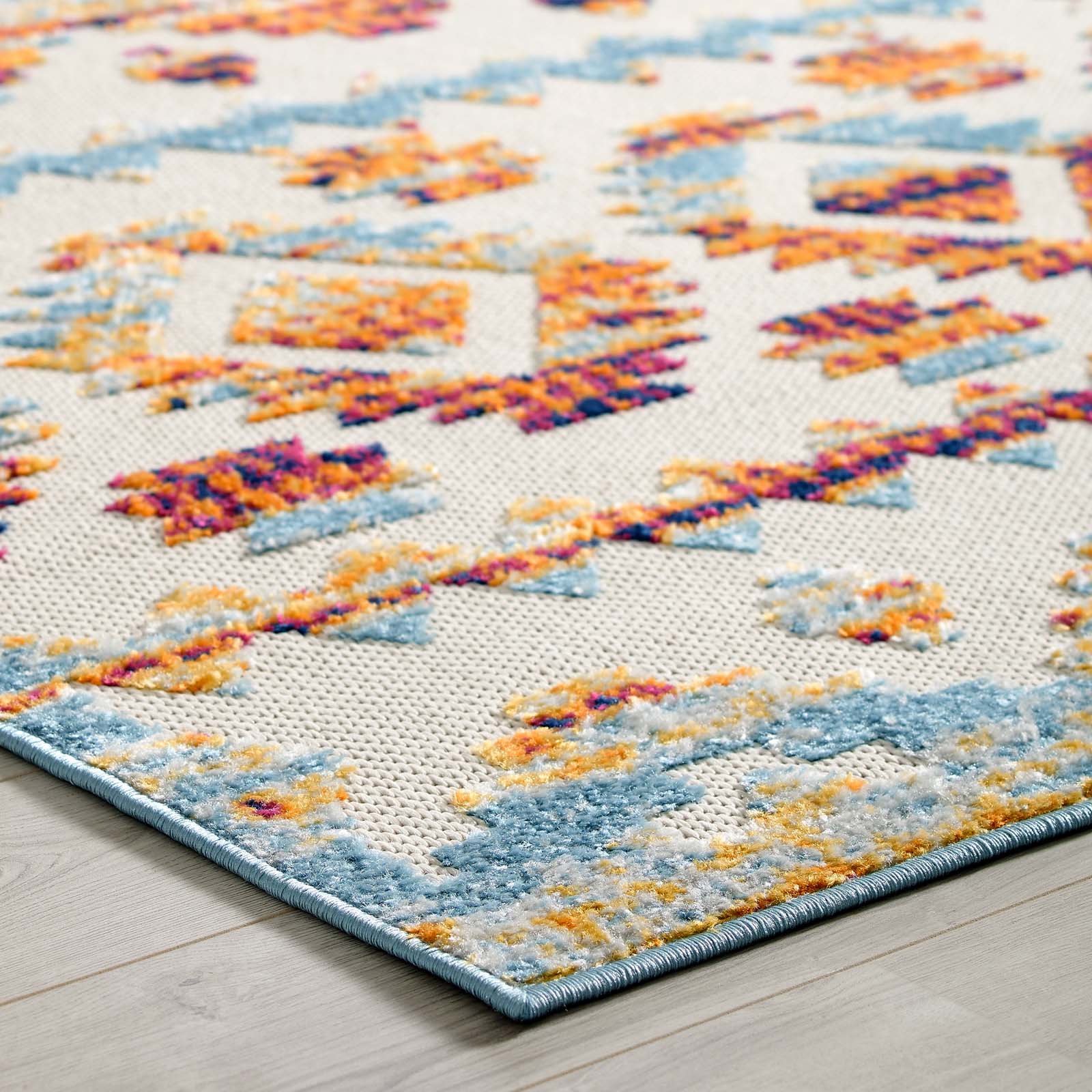 Reflect Takara Abstract Diamond Moroccan Trellis 5x8 Indoor and Outdoor Area Rug by Modway