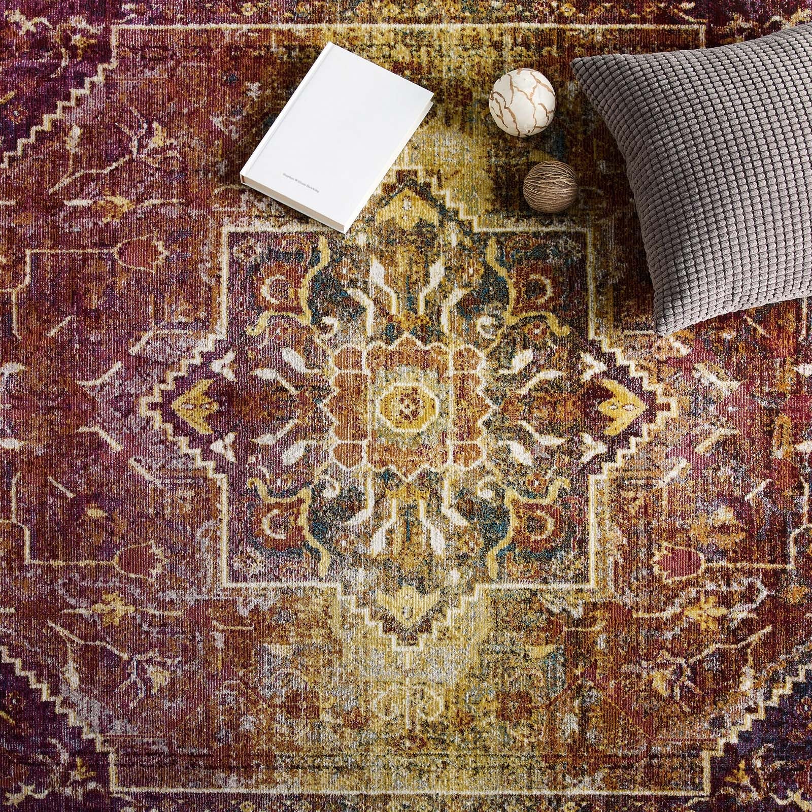 Success Kaede Transitional Distressed Vintage Floral Vintage Medallion 8x10 Area Rug by Modway