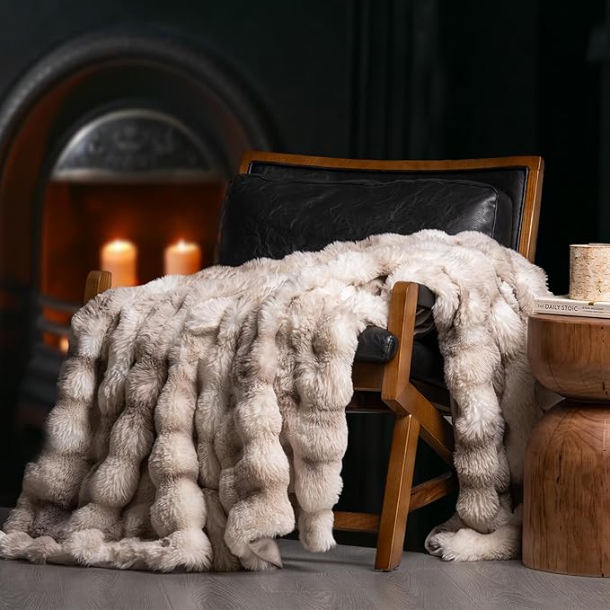 EVERGRACE Ultra Soft Luxury Fluffy Ridgeline Faux Rabbit Fur Throw Blanket, Thick Warm Bubble Throw for Bed, Cozy Plush Reversible Blankets for Couch, Chair, Sofa, Light Grey, 80x90 Inches, 870 GSM