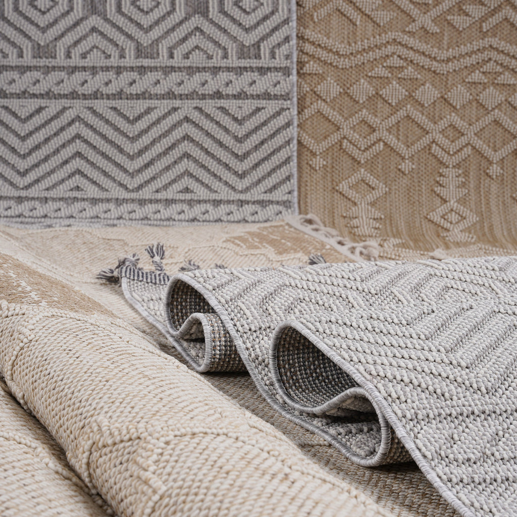 NAAR Guros Collection 8X10 White / Geometric Indoor / Outdoor Area Rug