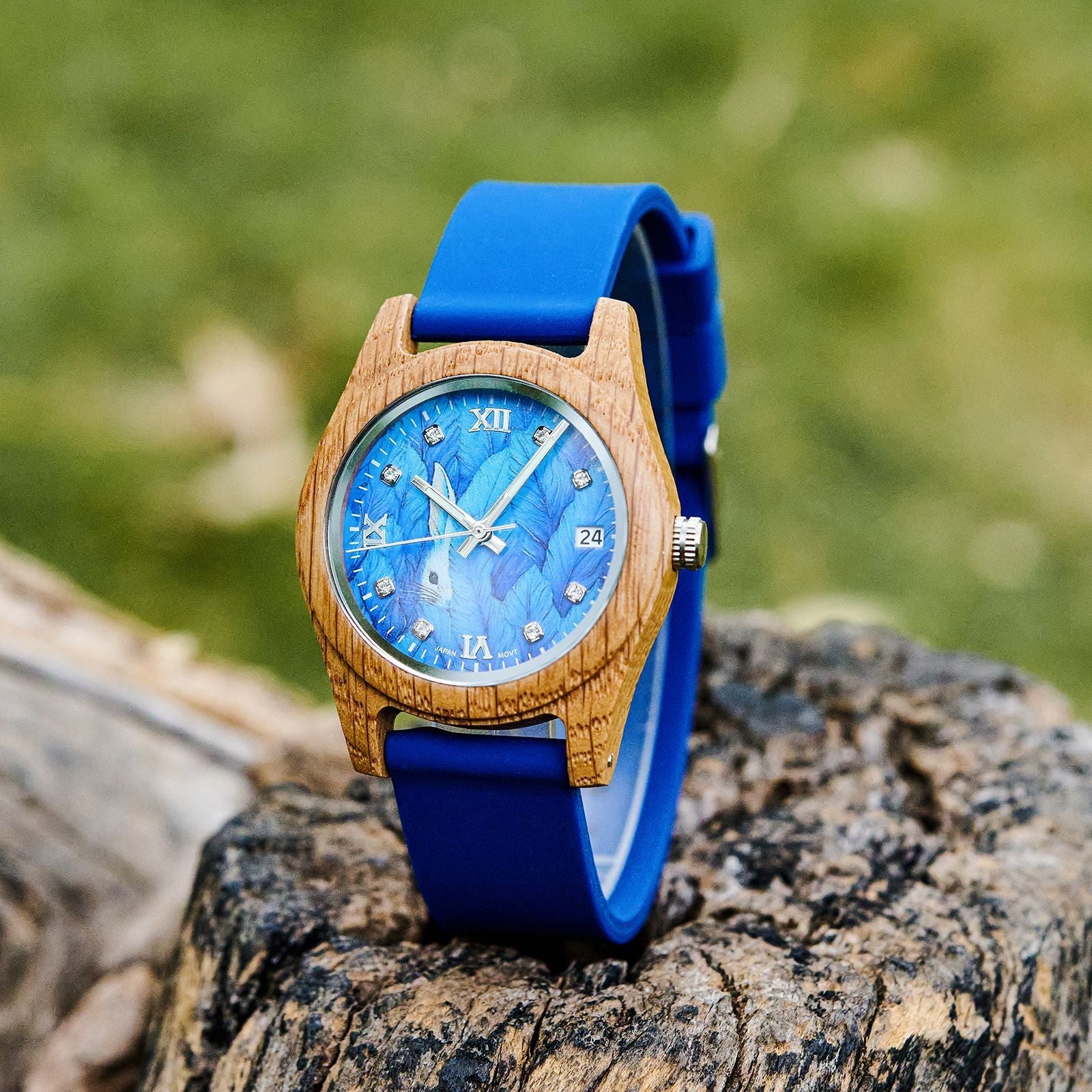 Natural Wood Watch for Women - Lightweight Eco-Friendly Quartz Wristwatch with Minimalist Design Casual Daily Wear