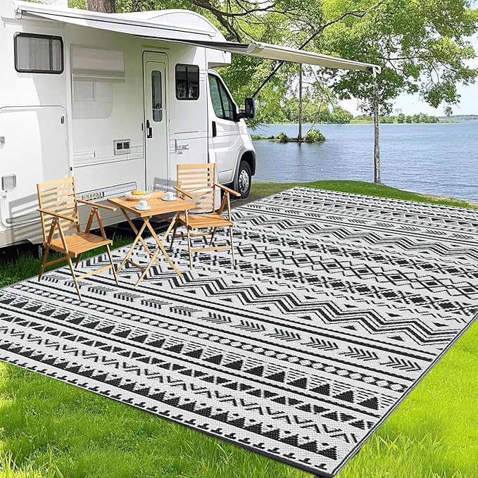 WILDROOTS 5x8 Feet Black and White Plastic Outdoor Rug, Stain Resistant Waterproof Reversible Outdoor Patio Rug, Fade Resistant Camping Rug