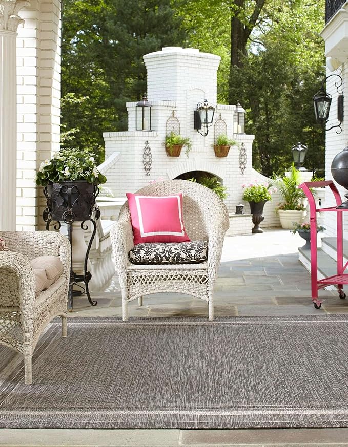 Unique Loom Outdoor Border Collection Area Rug - Soft Border (6' 1" Square Black/Ivory)