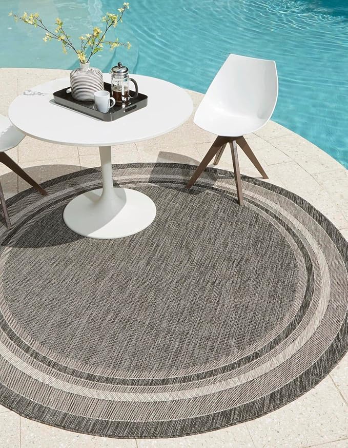 Unique Loom Outdoor Border Collection Area Rug - Soft Border (7' 10" Round, Black/ Ivory)