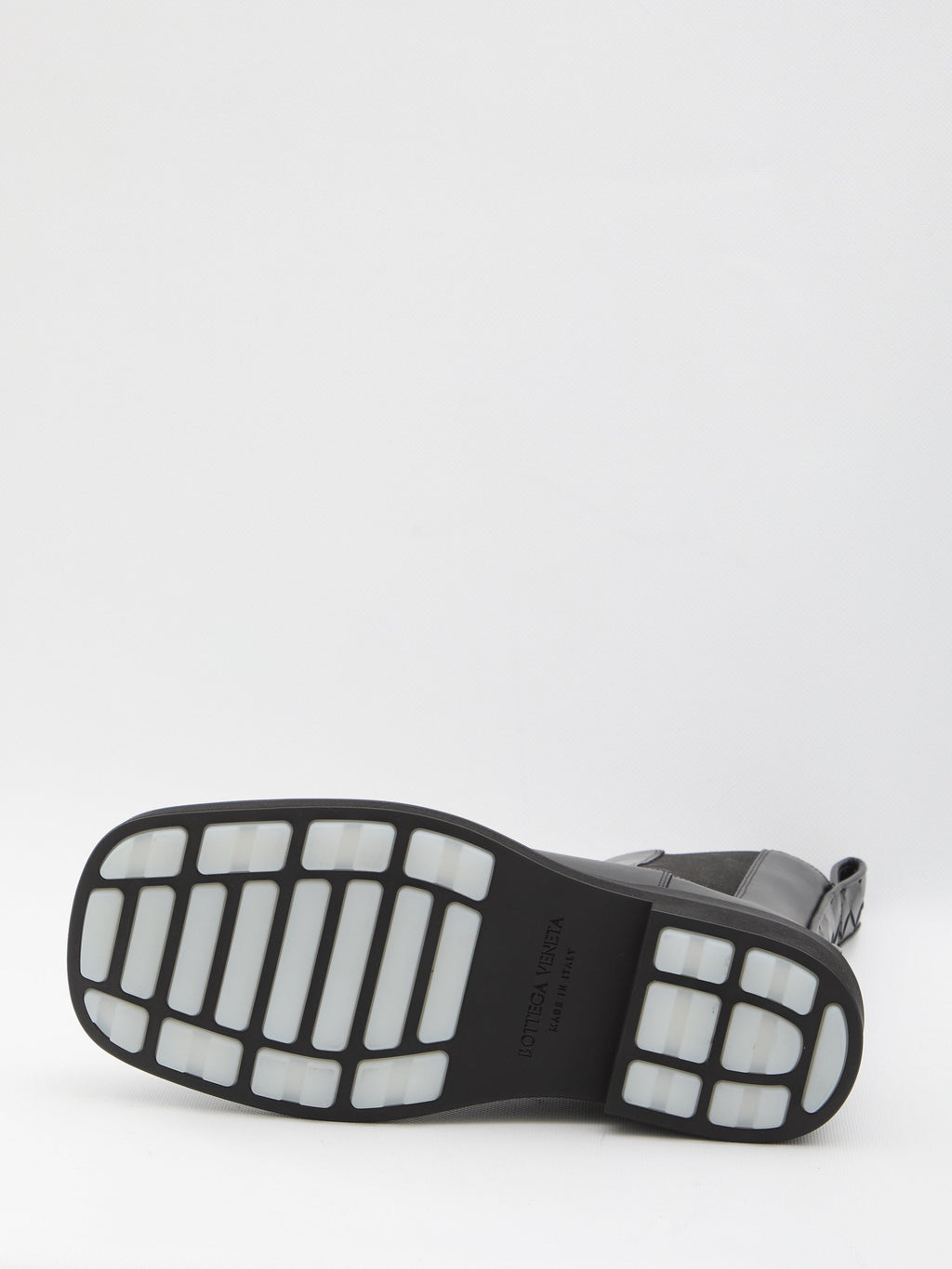 BOTTEGA VENETA Elegant Chelsea Boots for Women
