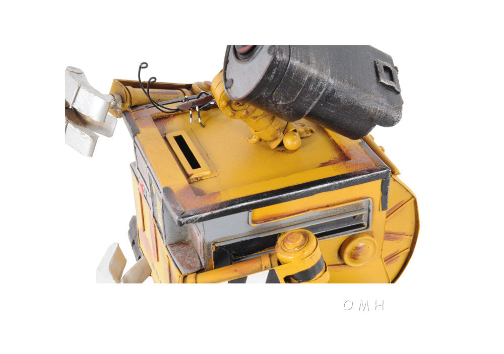 Wall-E Metal Robot