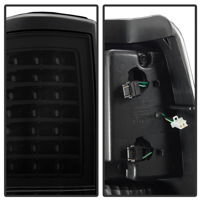 SPYDER xTune 03-06 Chevrolet Silverado 1500 LED Tail Lights - Black (ALT-JH-CSIL03-LED-BK) 9037634