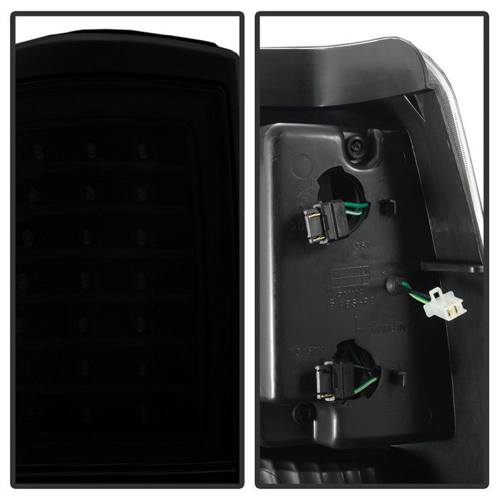SPYDER xTune 03-06 Chevrolet Silverado 1500 LED Tail Lights - Black Smoke (ALT-JH-CSIL03-LED-BSM) 9037641