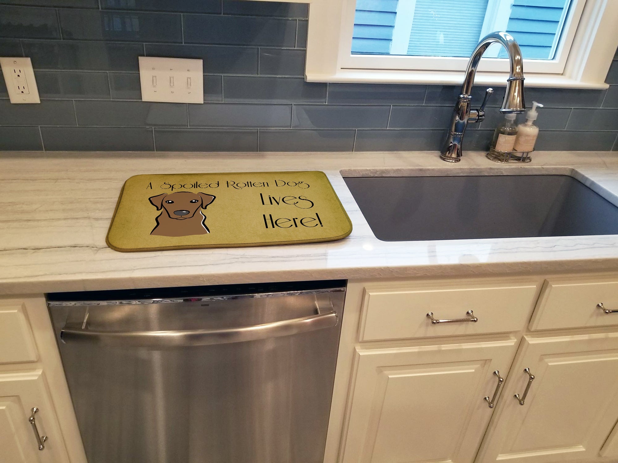 Chocolate Labrador Spoiled Dog Lives Here Dish Drying Mat Absorbent Dish Drying Mat Pad for Kitchen Counter Dish Drainer Mat for Countertop, 14 x 21", Multicolor