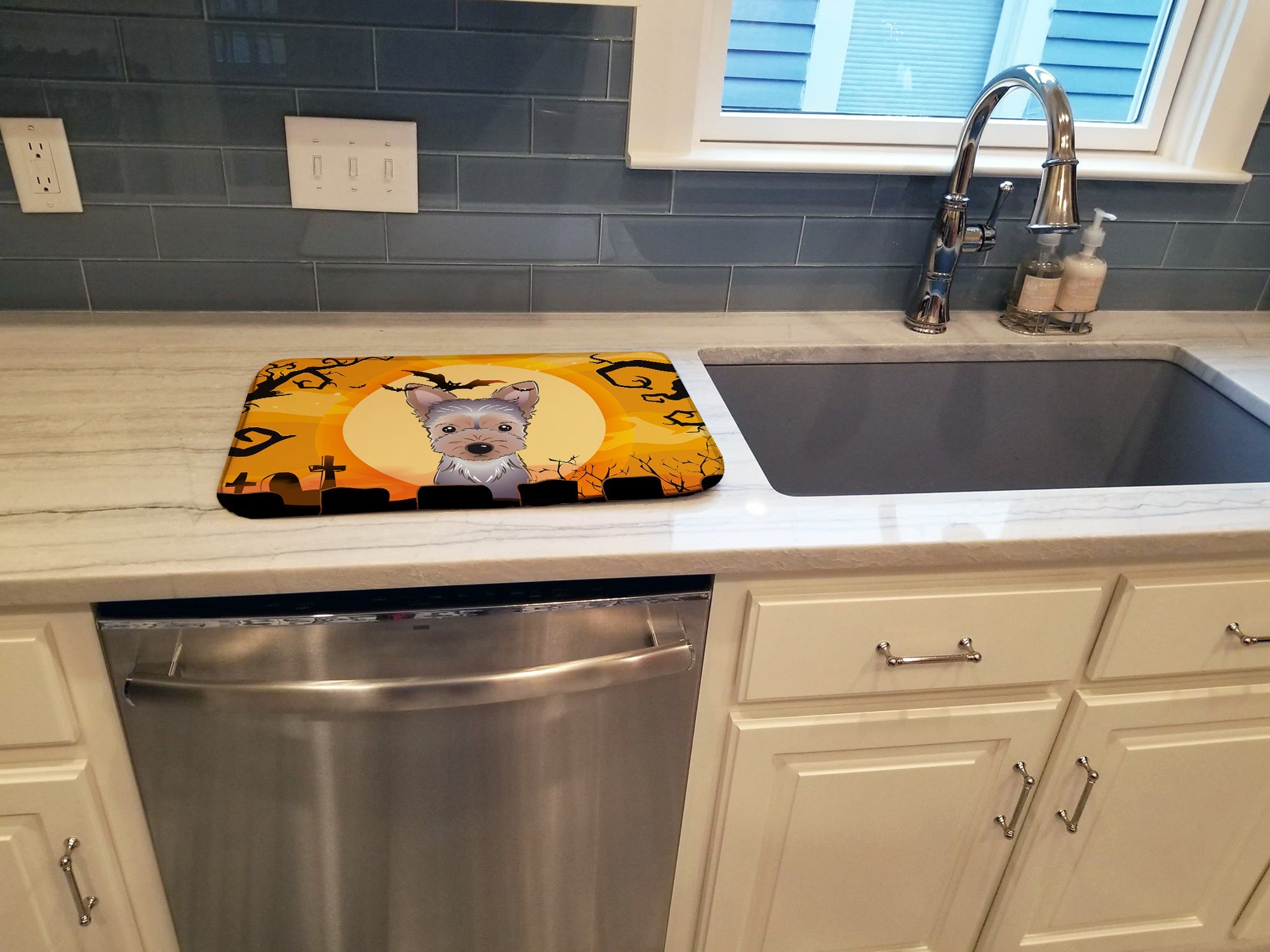 Halloween Yorkie Puppy Dish Drying Mat Absorbent Dish Drying Mat Pad for Kitchen Counter Dish Drainer Mat for Countertop, 14 x 21", Multicolor