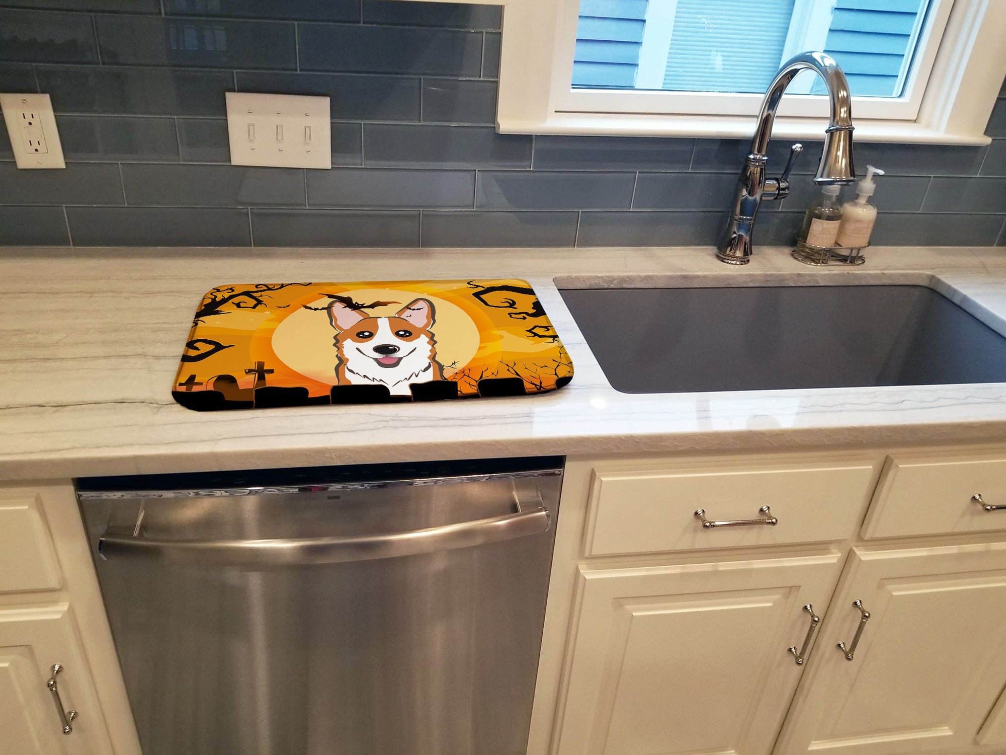Halloween Red Corgi Dish Drying Mat Absorbent Dish Drying Mat Pad for Kitchen Counter Dish Drainer Mat for Countertop, 14 x 21", Multicolor