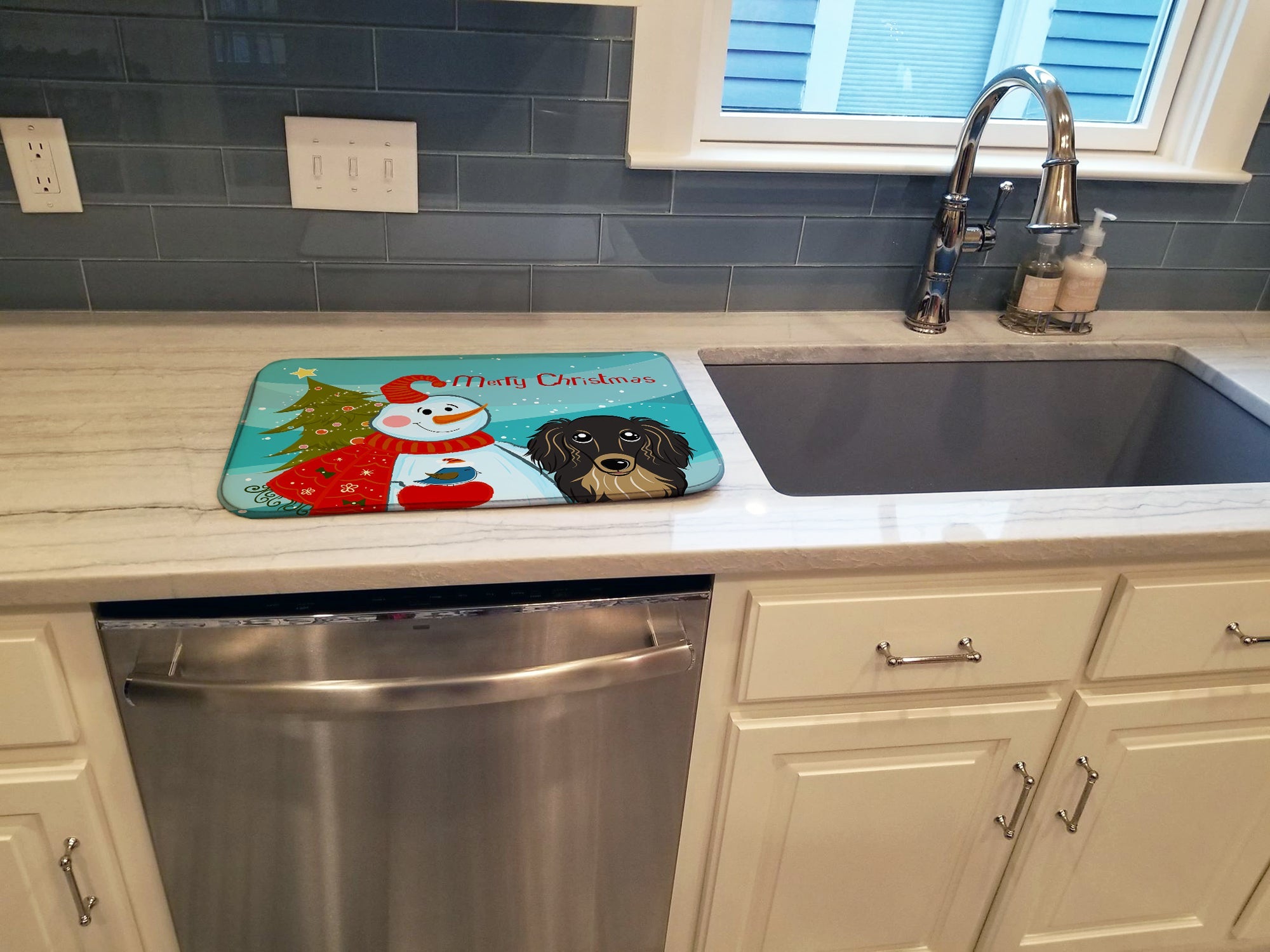 Snowman with Longhair Black and Tan Dachshund Dish Drying Mat Absorbent Dish Drying Mat Pad for Kitchen Counter Dish Drainer Mat for Countertop, 14 x 21", Multicolor