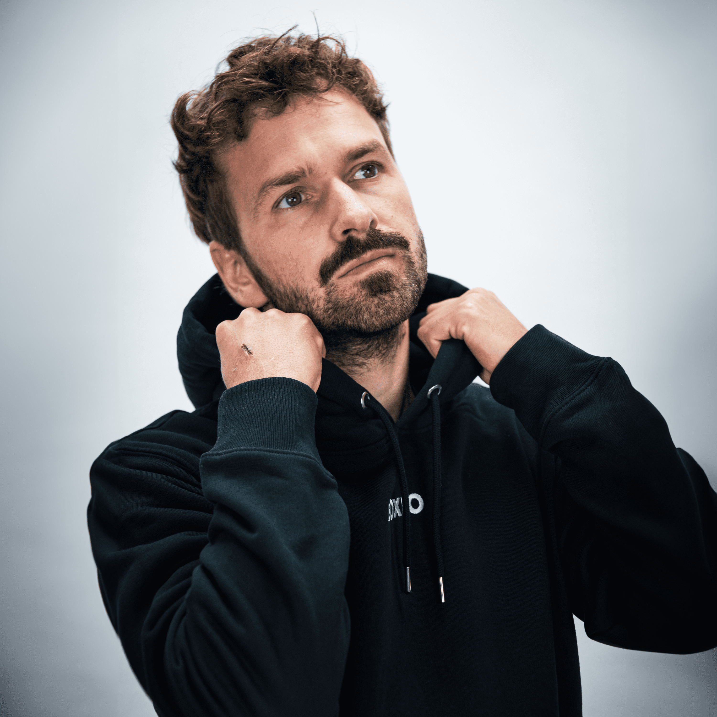 Michael | BOXIO - HOODIE BLACK
