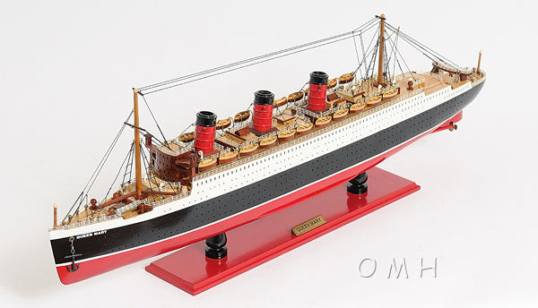 Queen Mary Midsize with Display Case