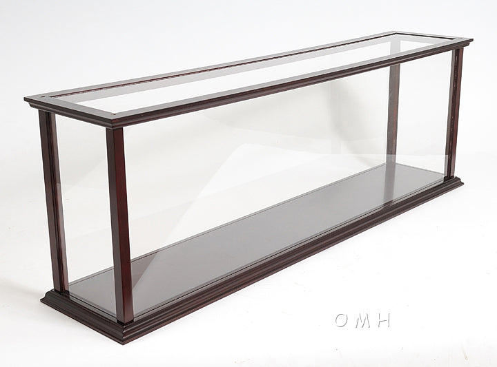 Queen Mary Midsize with Display Case