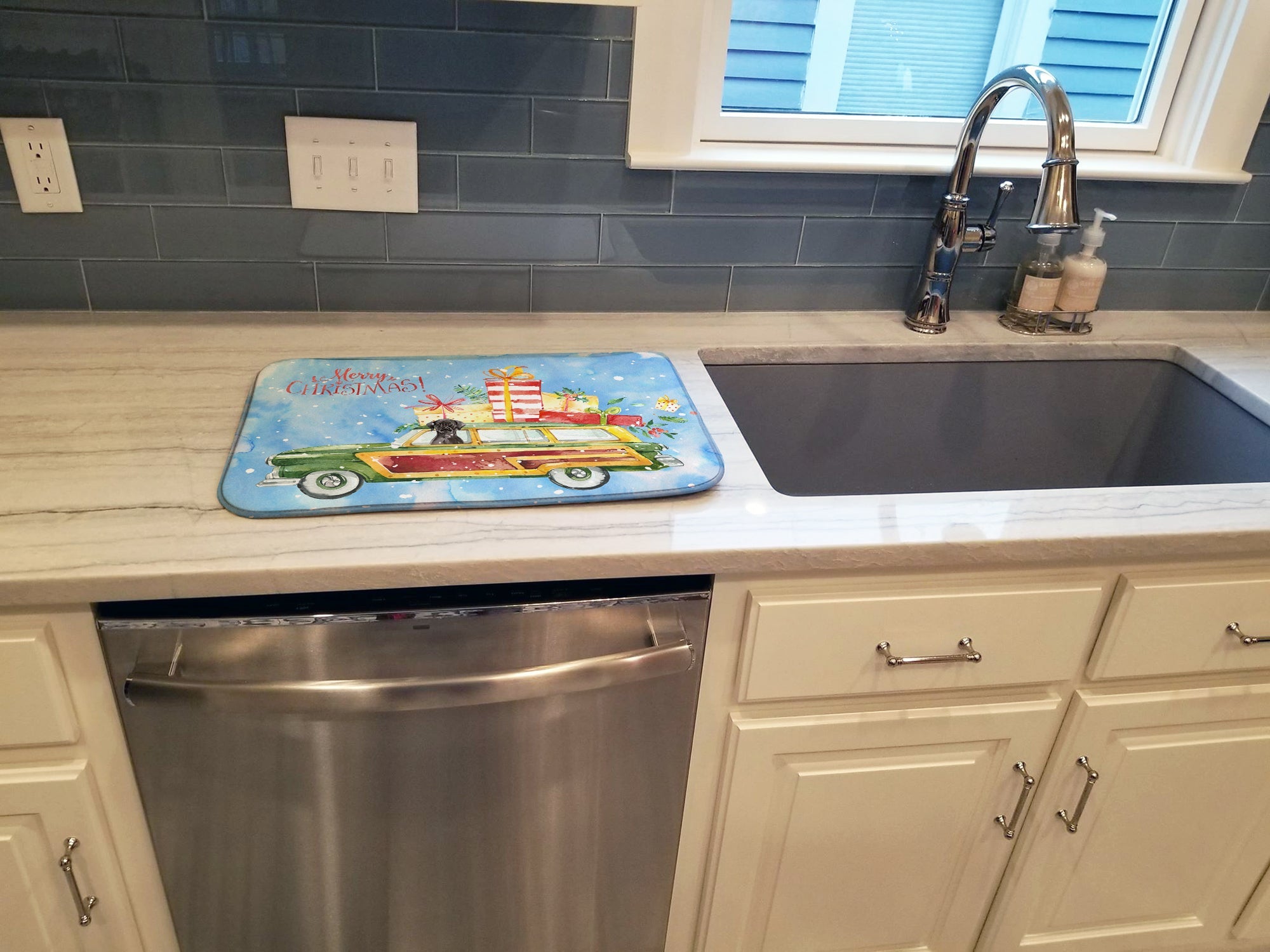 Merry Christmas Black Labrador Retriever Dish Drying Mat Absorbent Dish Drying Mat Pad for Kitchen Counter Dish Drainer Mat for Countertop, 14 x 21", Multicolor