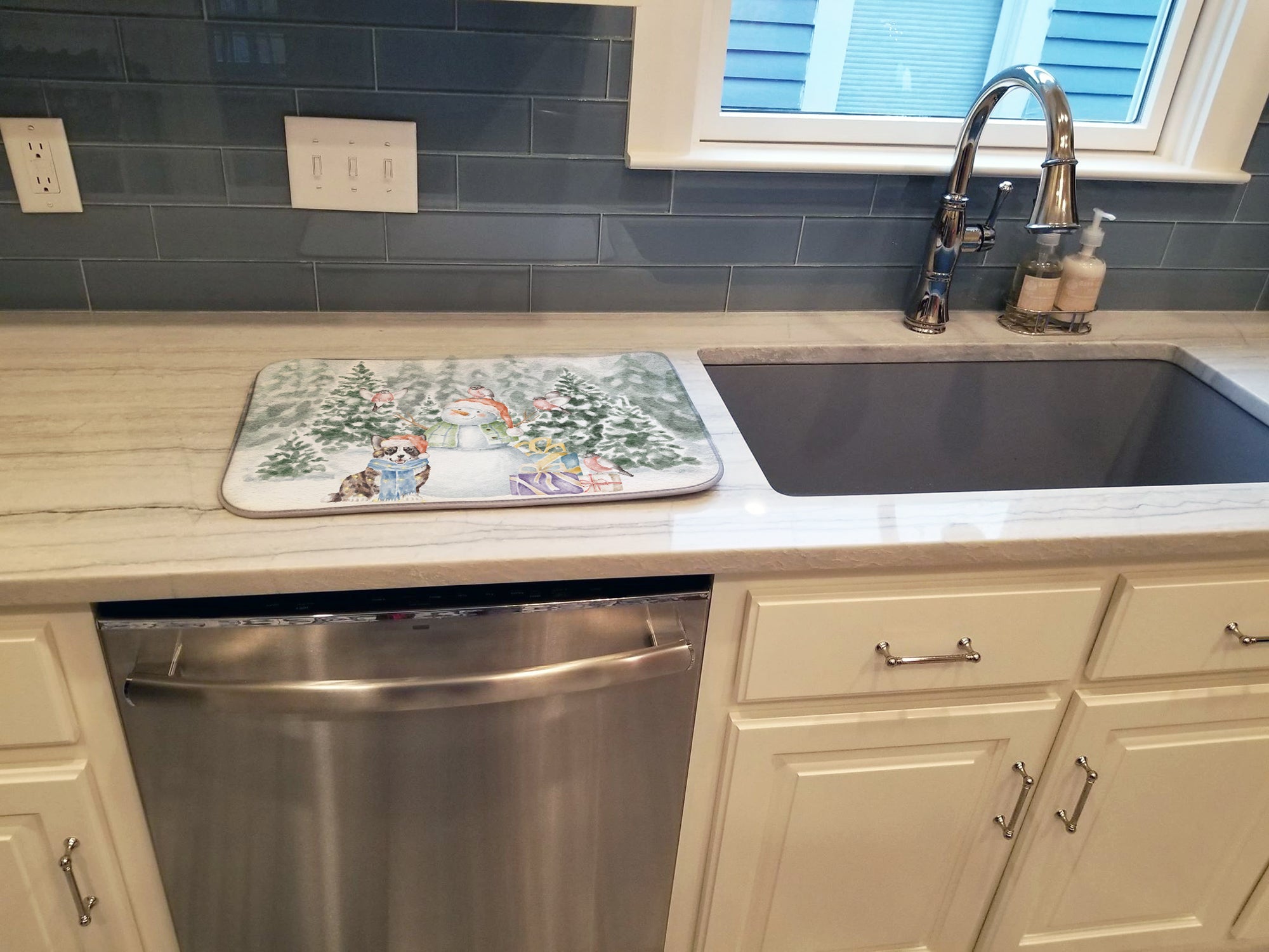 Corgi Blue Merle and Tan Points Christmas Dish Drying Mat Absorbent Dish Drying Mat Pad for Kitchen Counter Dish Drainer Mat for Countertop, 14 x 21", Multicolor