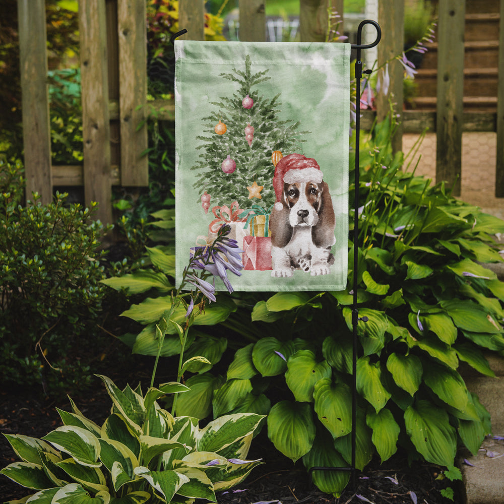 Basset Hound Puppy #2 Christmas Presents and Tree Garden Flag Mailbox Decorative Yard Banner Outside Patio Artwork for Flower Beds, Garden Size, Multicolor