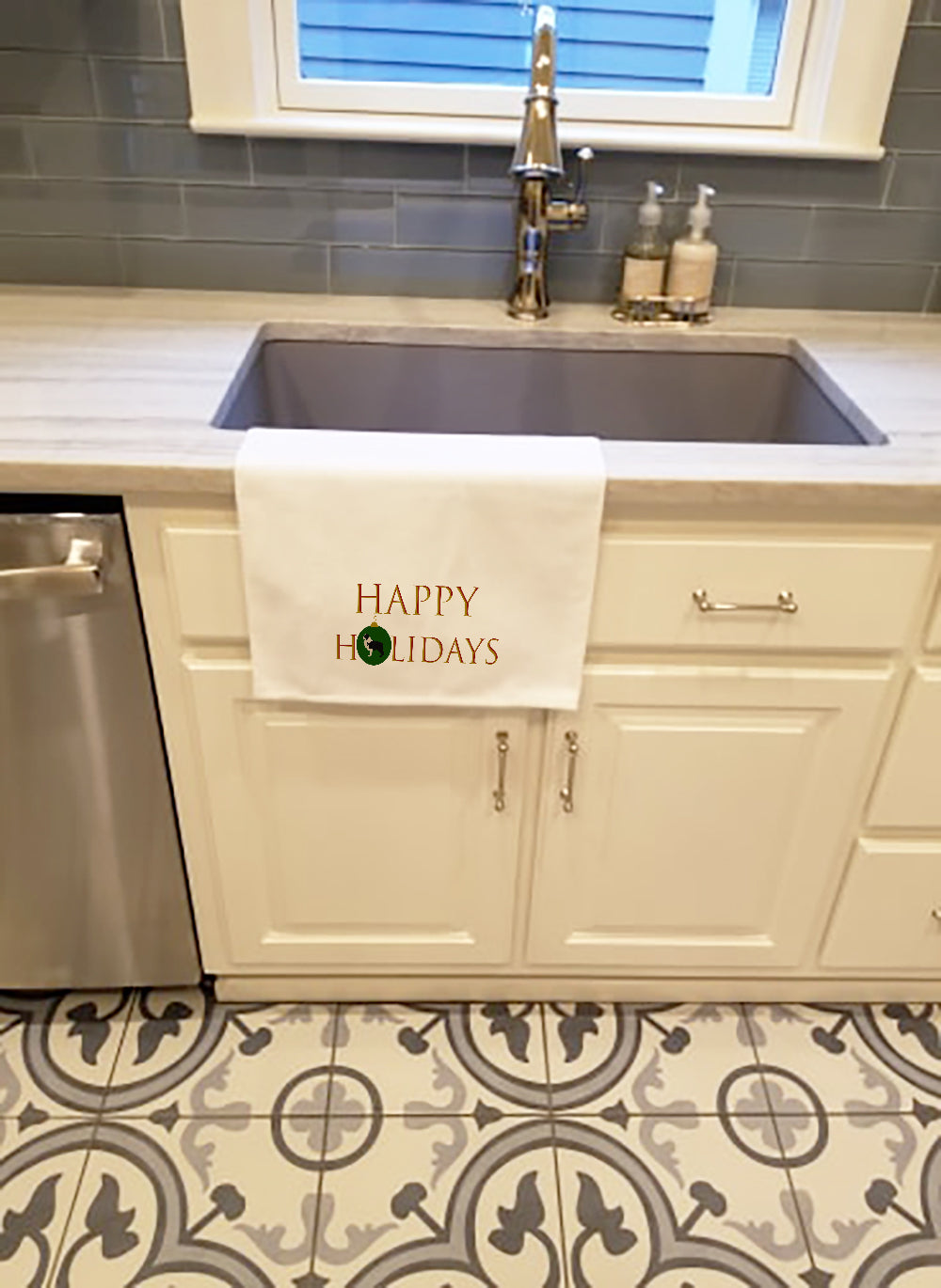 Border Collie - Black Happy Holidays Kitchen Towel Set of 2 White Dish Towels Decorative Bathroom Hand towel for Hand, Face, Hair, Yoga, Tea, Dishcloth, 19 X 28", White