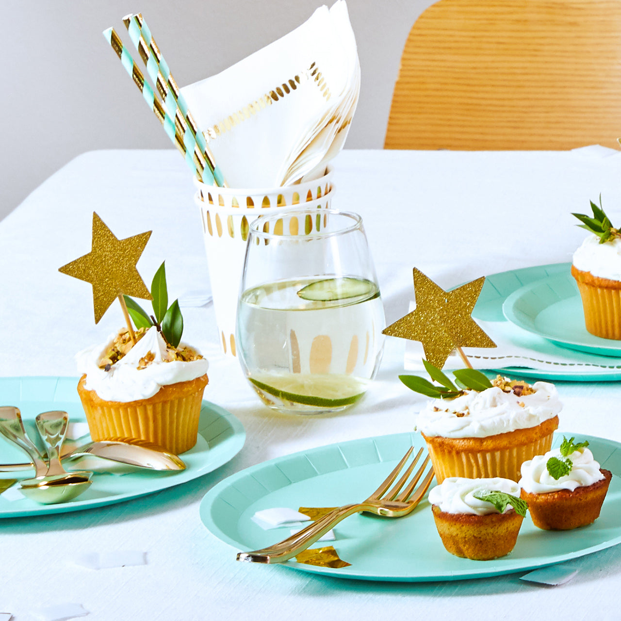 Mint Classic Large Plates (10 per pack)