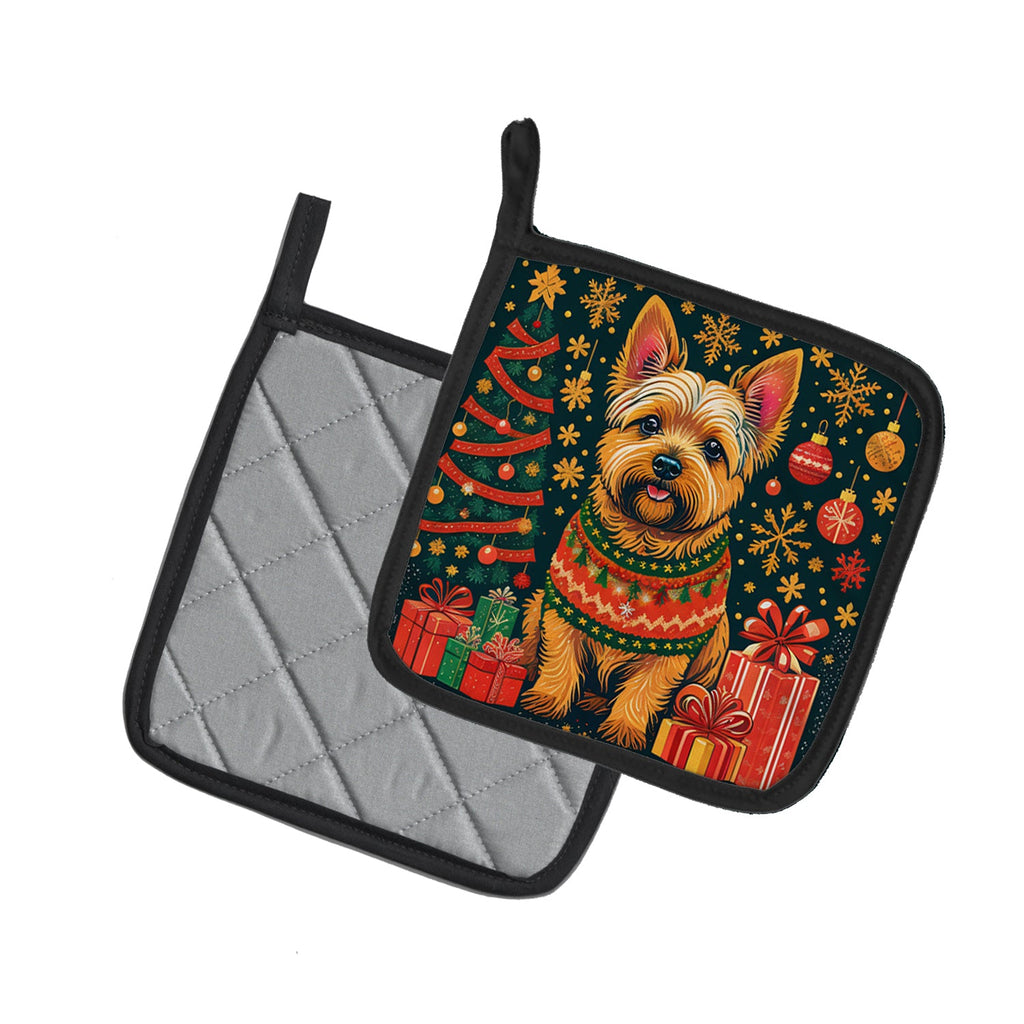 Norwich Terrier Christmas Pot Holder Set of 2 Heat Resistant Quilted Hot Pads 7.5 x 7.5 Inch, Insulated Kitchen Trivets for Cooking & Baking