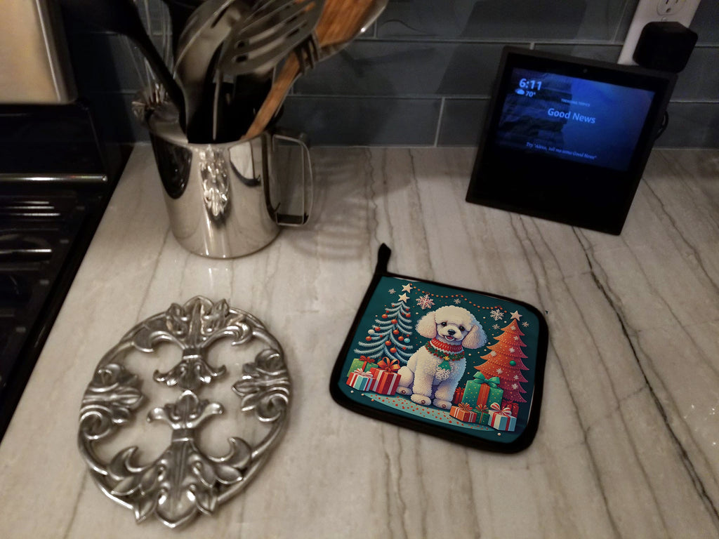 White Toy Poodle Christmas Pot Holder Set of 2 Heat Resistant Quilted Hot Pads 7.5 x 7.5 Inch, Insulated Kitchen Trivets for Cooking & Baking