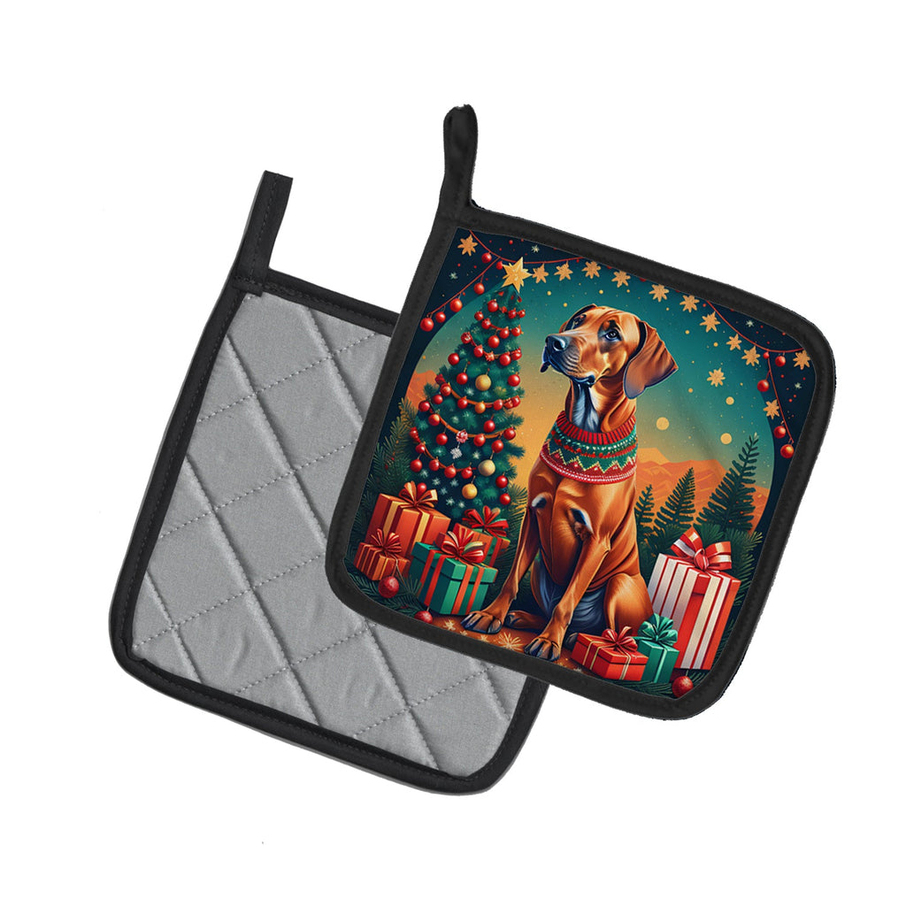 Rhodesian Ridgeback Christmas Pot Holder Set of 2 Heat Resistant Quilted Hot Pads 7.5 x 7.5 Inch, Insulated Kitchen Trivets for Cooking & Baking