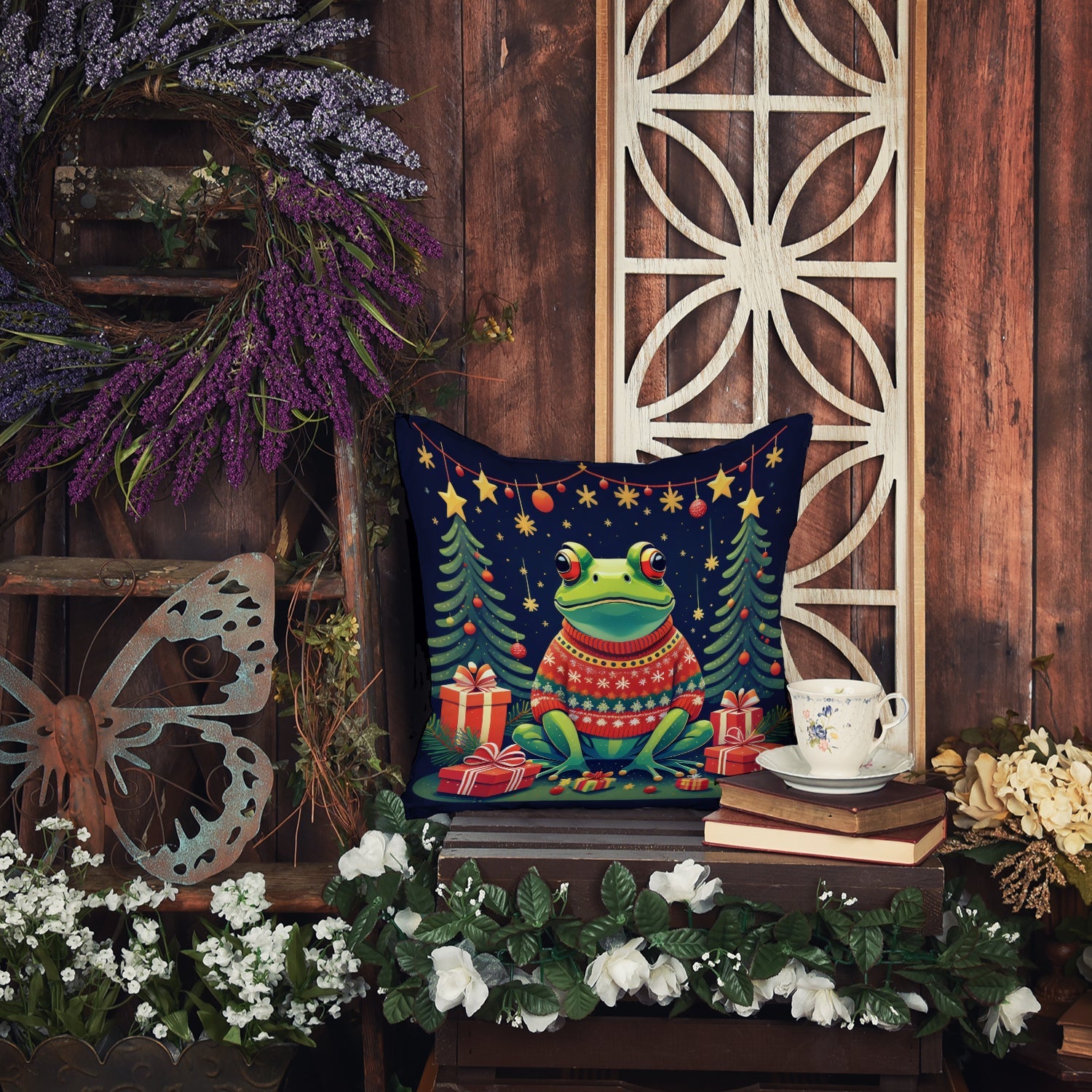 Frog Christmas Decorative Throw Pillow 18x18 Indoor Outdoor Accent Cushion, Fabric Cover with Insert for Sofa, Bed, Porch & Living Room
