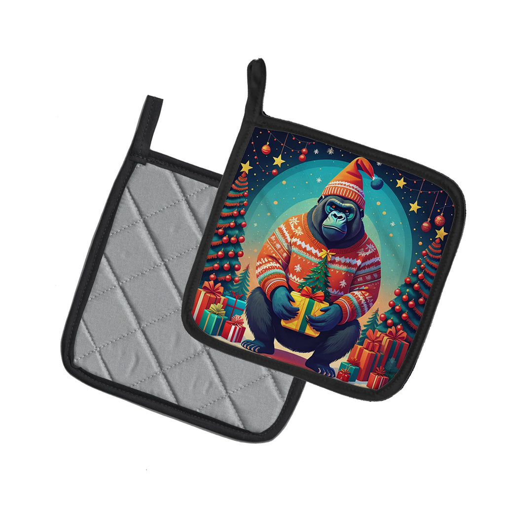 Gorilla Christmas Pot Holder Set of 2 Heat Resistant Quilted Hot Pads 7.5 x 7.5 Inch, Insulated Kitchen Trivets for Cooking & Baking