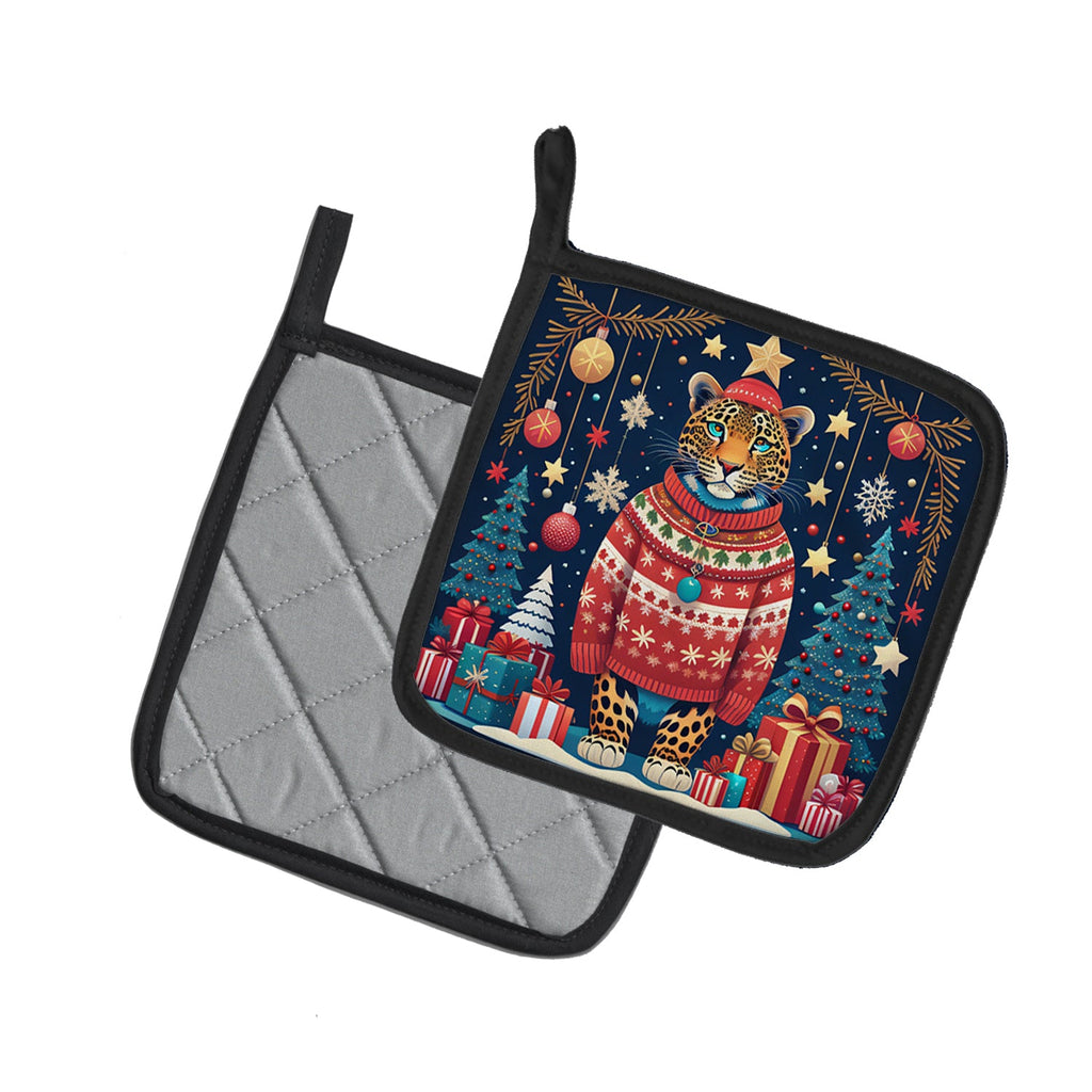 Leopard Christmas Pot Holder Set of 2 Heat Resistant Quilted Hot Pads 7.5 x 7.5 Inch, Insulated Kitchen Trivets for Cooking & Baking