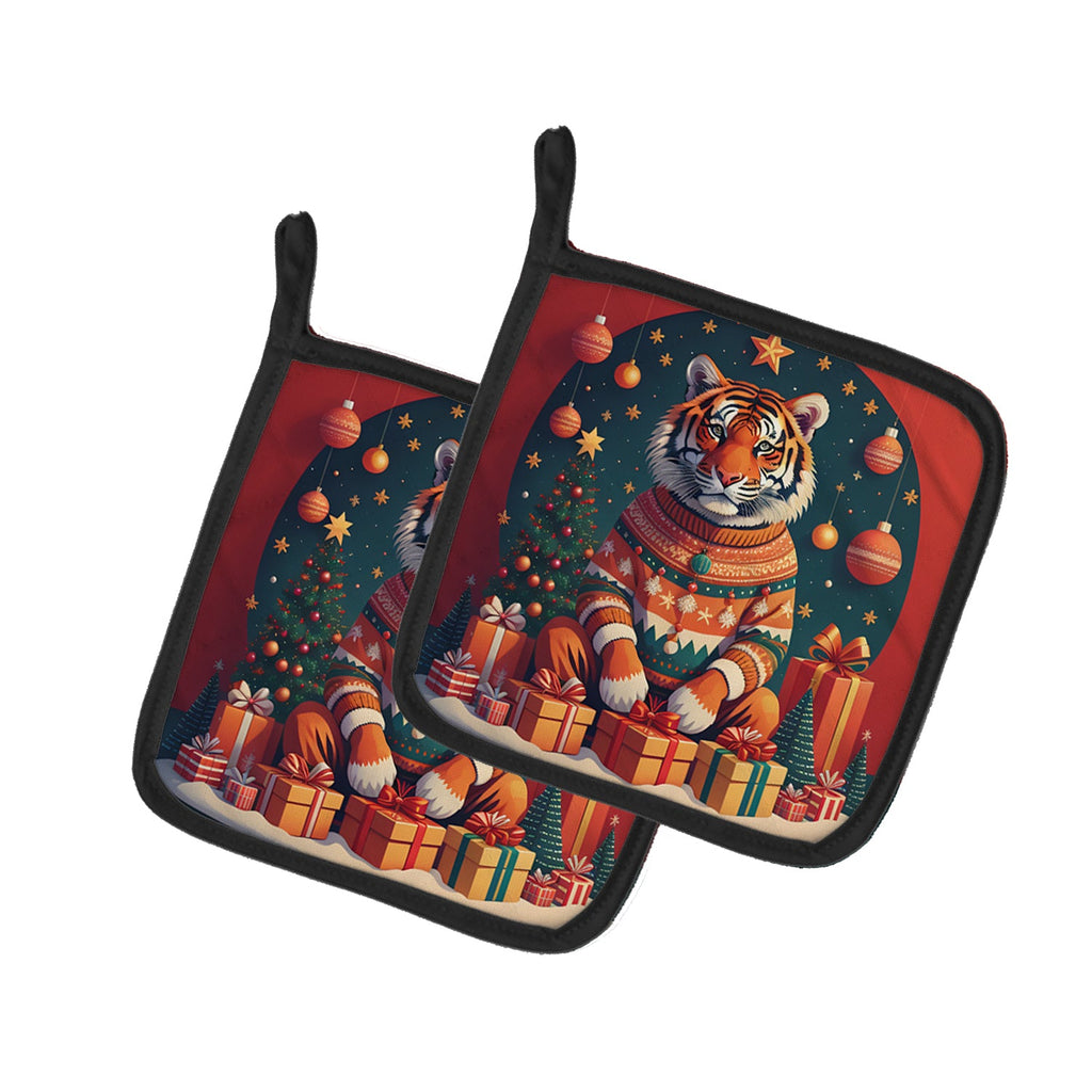 Tiger Christmas Pot Holder Set of 2 Heat Resistant Quilted Hot Pads 7.5 x 7.5 Inch, Insulated Kitchen Trivets for Cooking & Baking