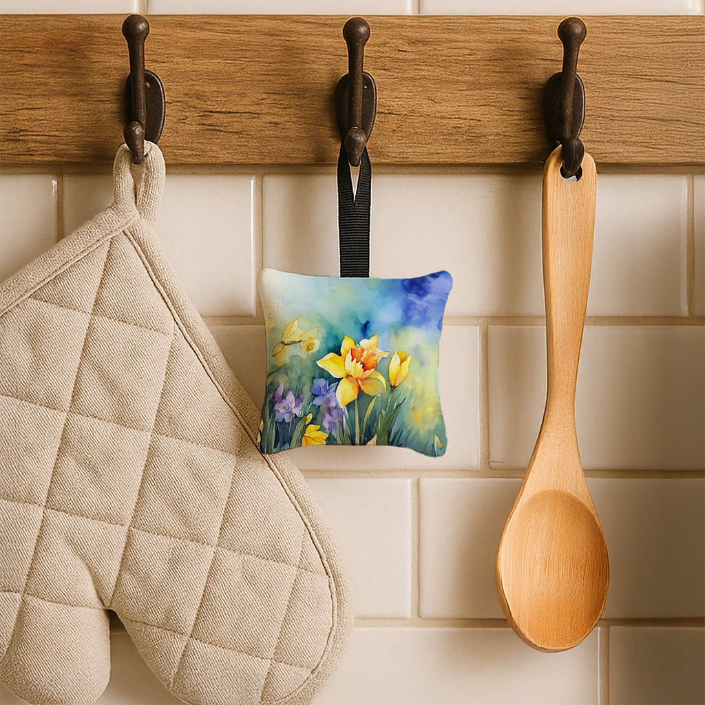 Daffodils in Watercolor Hanging Square Fabric Ornament 3.5 × 3.5 Decorative Door-Knob & Tree Hanger, Soft Fabric