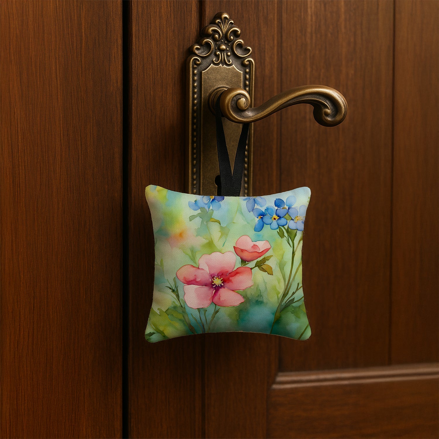 Alaska Forget-me-nots in Watercolor Hanging Square Fabric Ornament 3.5 × 3.5 Decorative Door-Knob & Tree Hanger, Soft Fabric