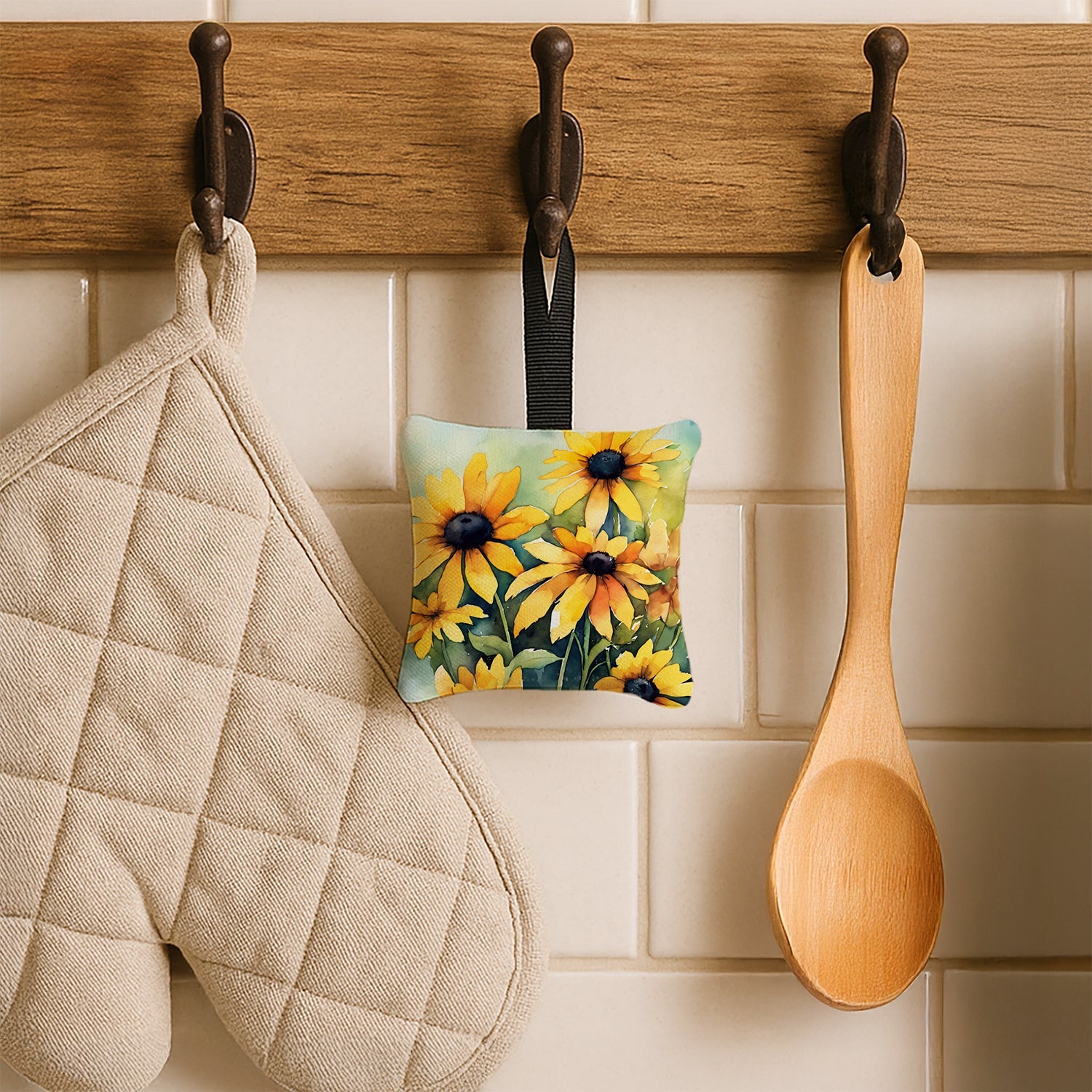 Maryland Black-Eyed Susans in Watercolor Hanging Square Fabric Ornament 3.5 × 3.5 Decorative Door-Knob & Tree Hanger, Soft Fabric