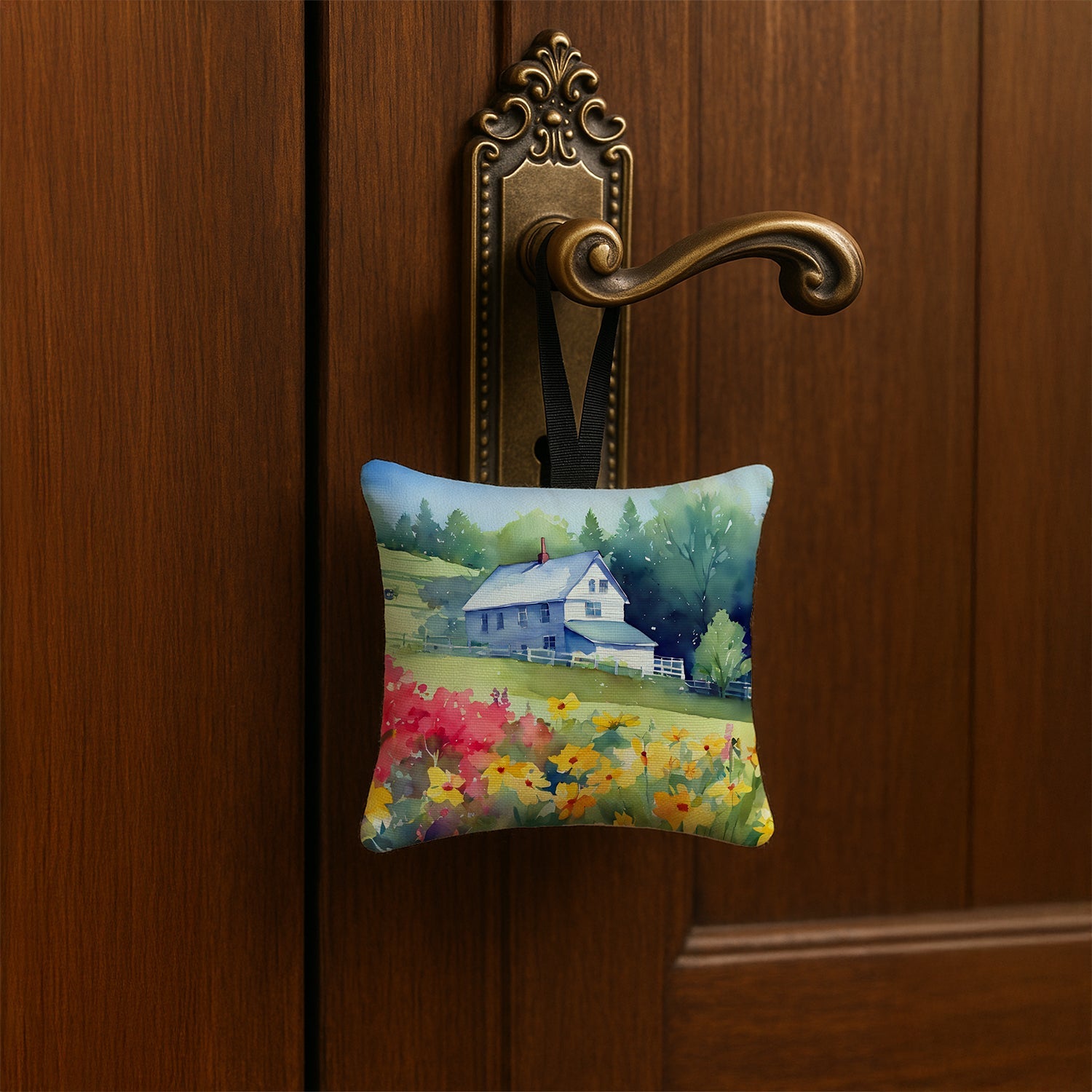 Massachusetts Mayflowers in Watercolor Hanging Square Fabric Ornament 3.5 × 3.5 Decorative Door-Knob & Tree Hanger, Soft Fabric