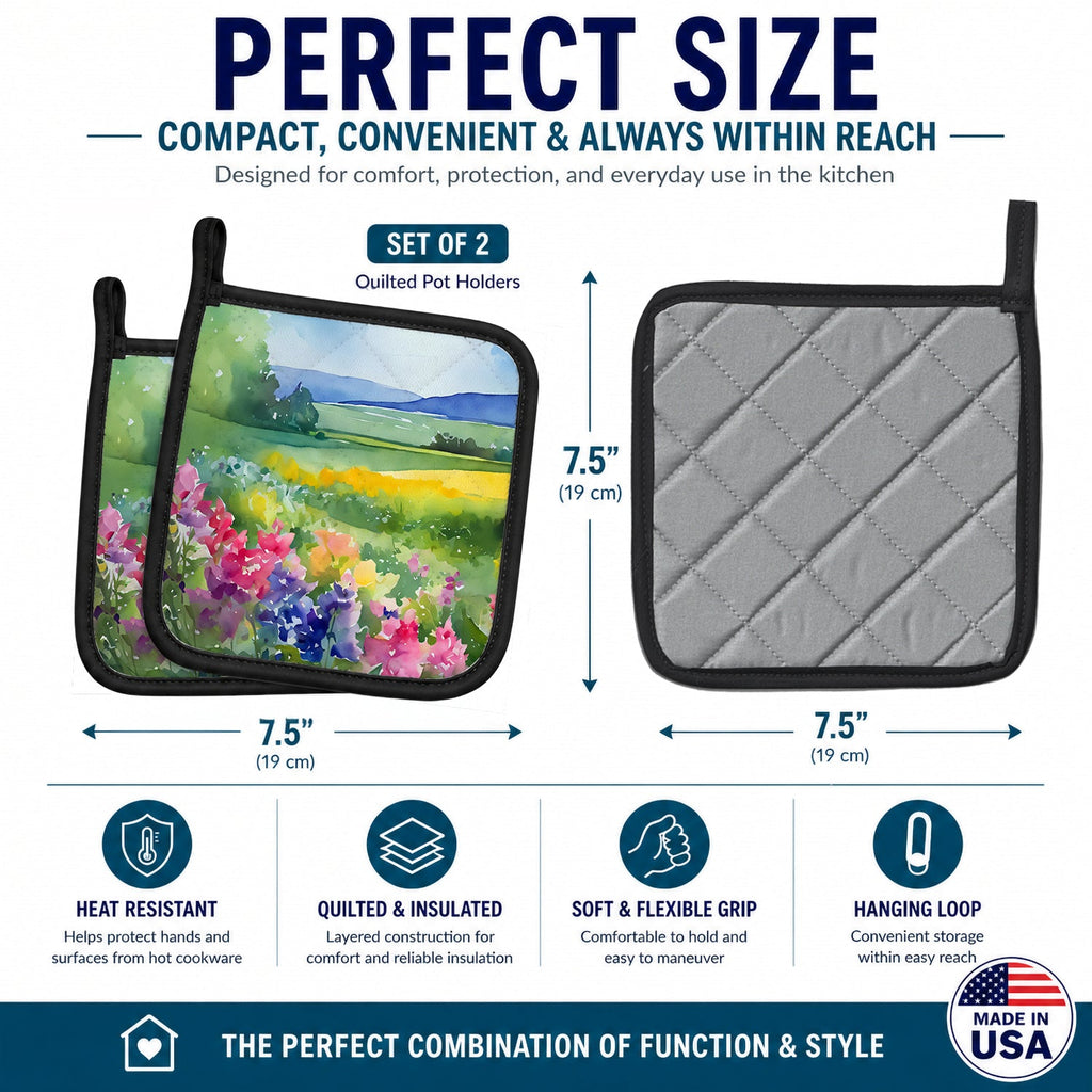 Massachusetts Mayflowers in Watercolor Pot Holder Set of 2 Heat Resistant Quilted Hot Pads 7.5 x 7.5 Inch, Insulated Kitchen Trivets for Cooking & Baking