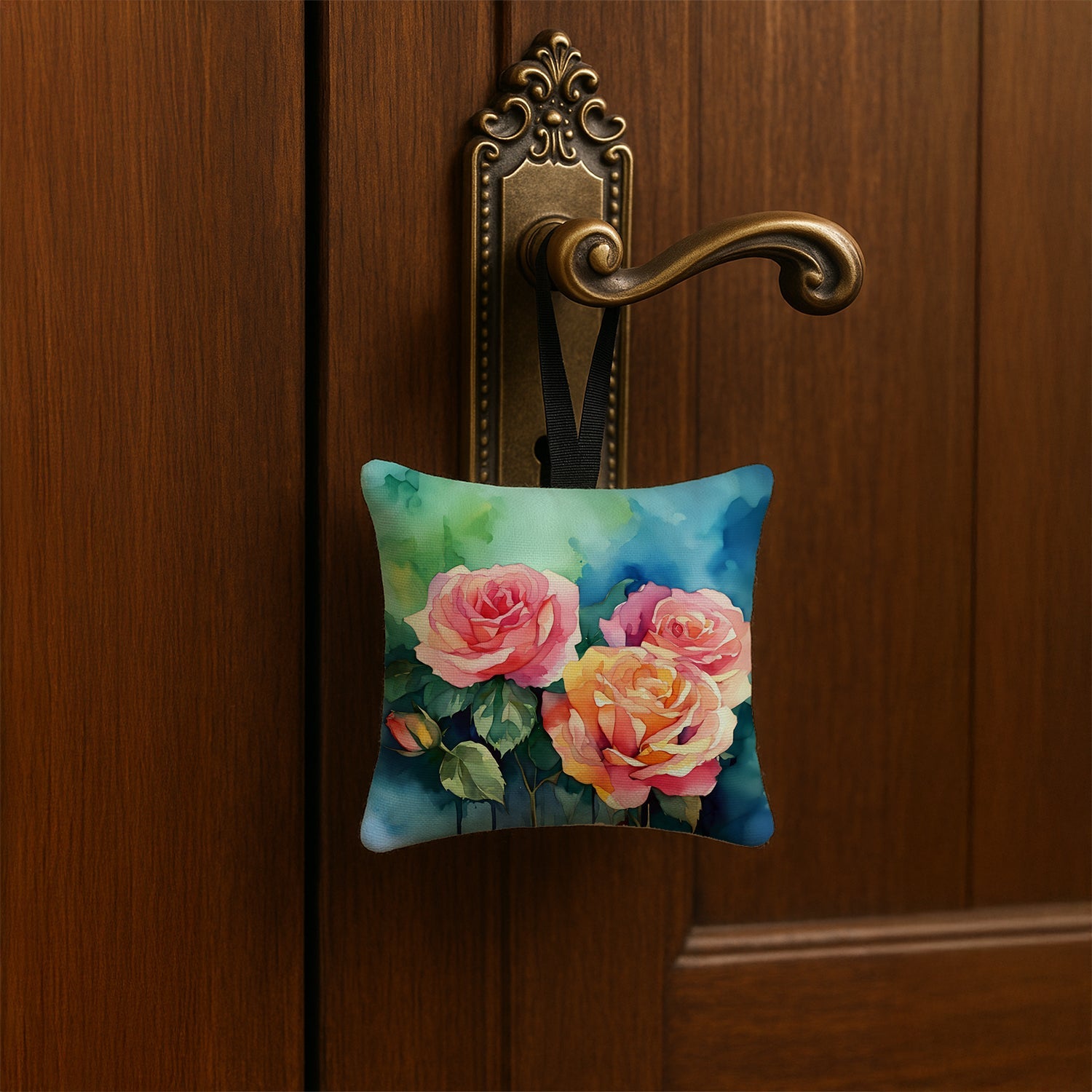 New York Roses in Watercolor Hanging Square Fabric Ornament 3.5 × 3.5 Decorative Door-Knob & Tree Hanger, Soft Fabric